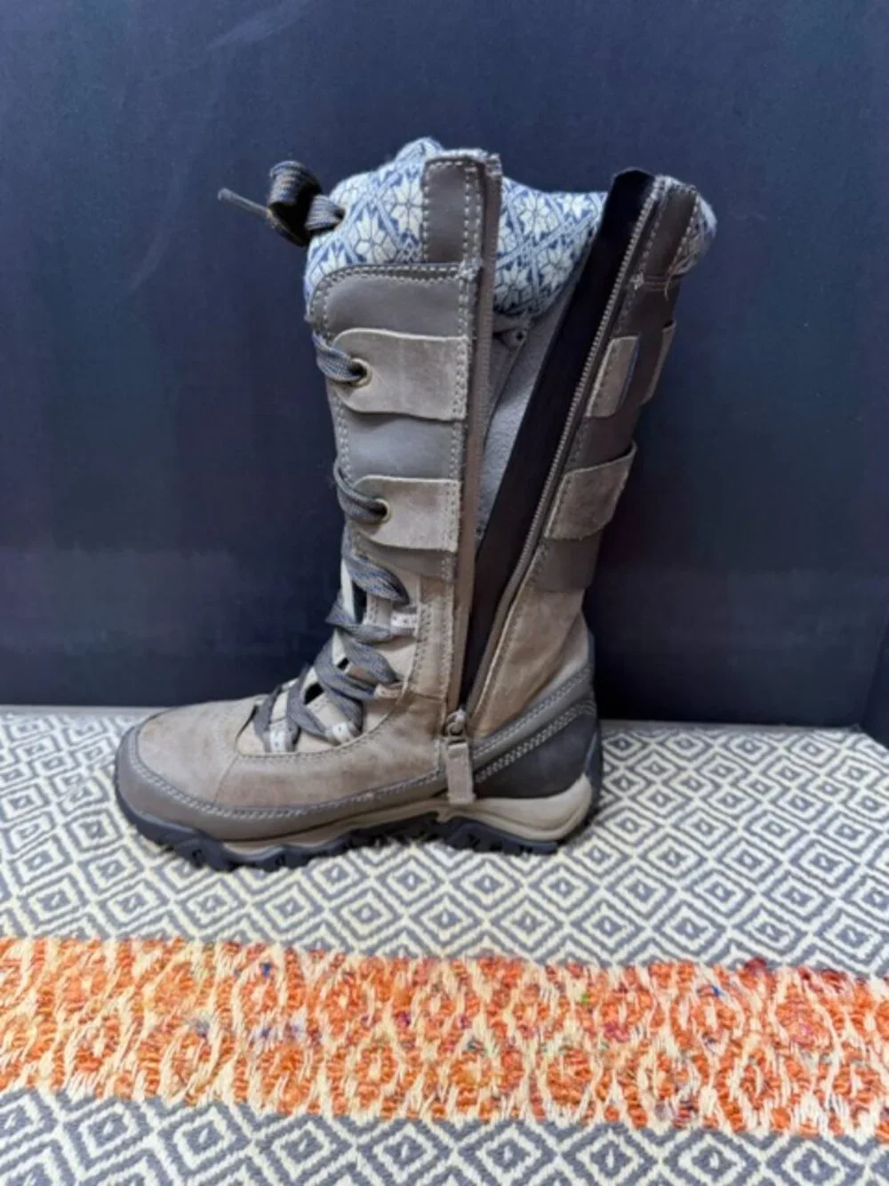 Merrell Polarand Rove Peak Woman's Size 6